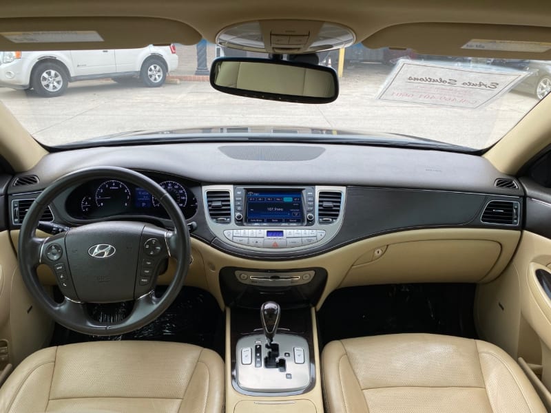 Hyundai Genesis 2011 price $7,500