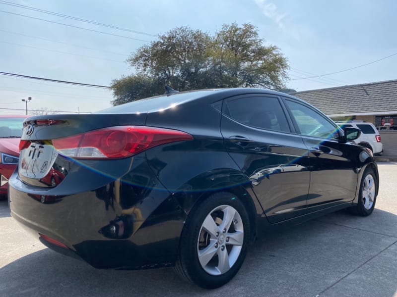 Hyundai Elantra 2011 price $7,200