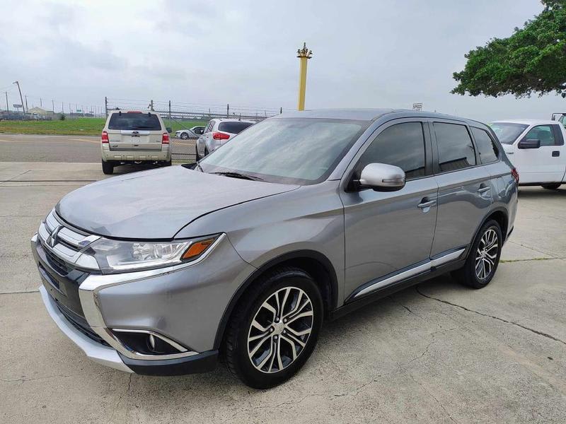 MITSUBISHI OUTLANDER 2017 price $10,950