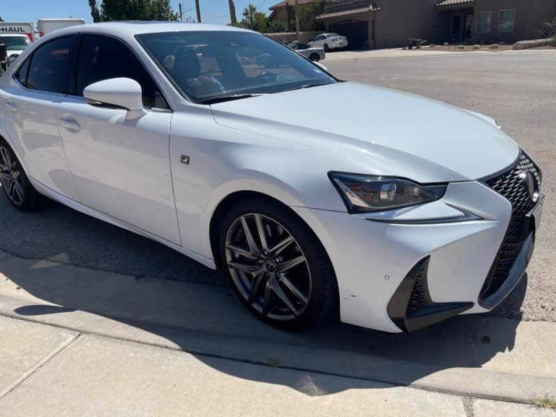 Lexus IS 2018 price $32,995