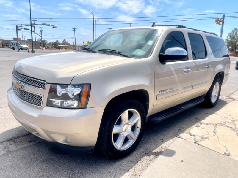 Chevrolet Suburban 2008 price $10,995