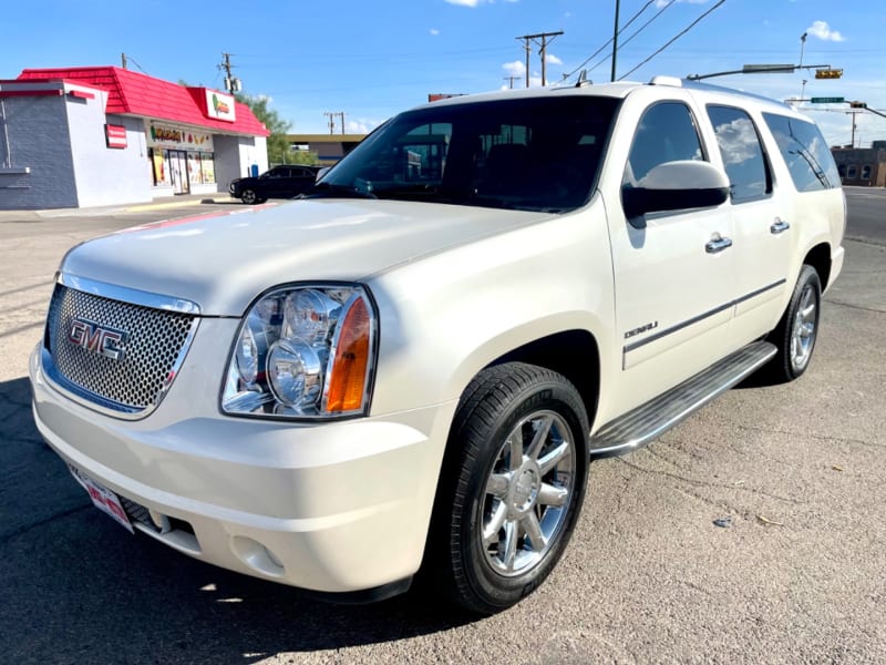 GMC Yukon XL 2011 price $10,995