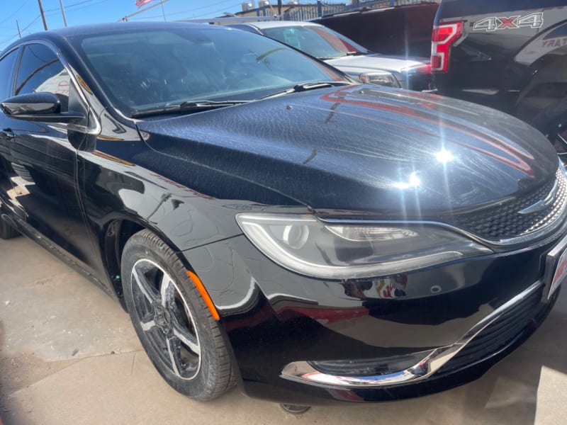 Chrysler 200 2016 price $5,995