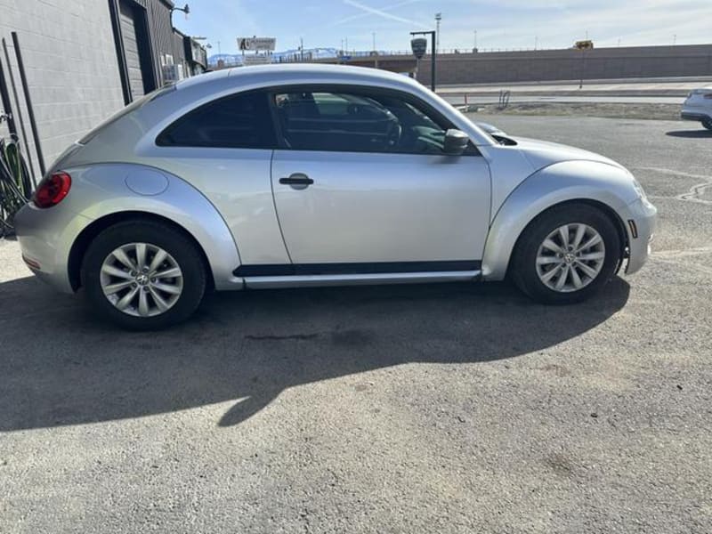 Volkswagen Beetle 2014 price 