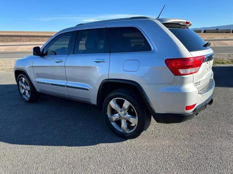 Jeep Grand Cherokee 2011 price $10,260