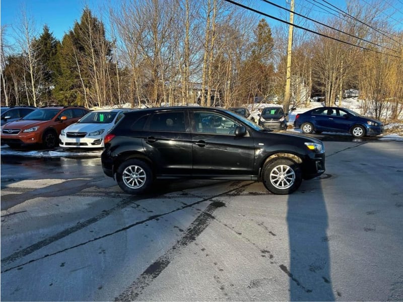 Mitsubishi RVR 2015 price $12,995