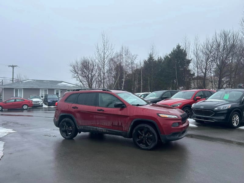 Jeep Cherokee 2016 price $15,995