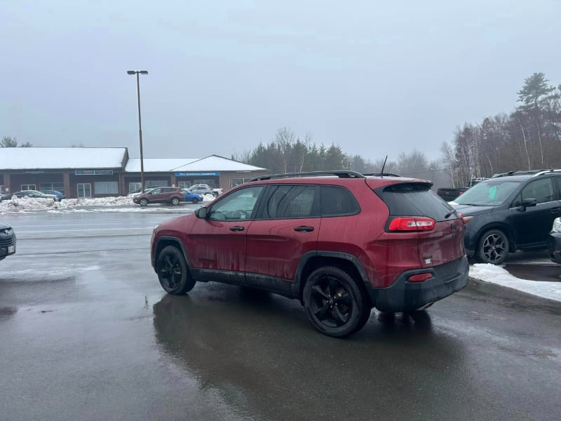 Jeep Cherokee 2016 price $15,995