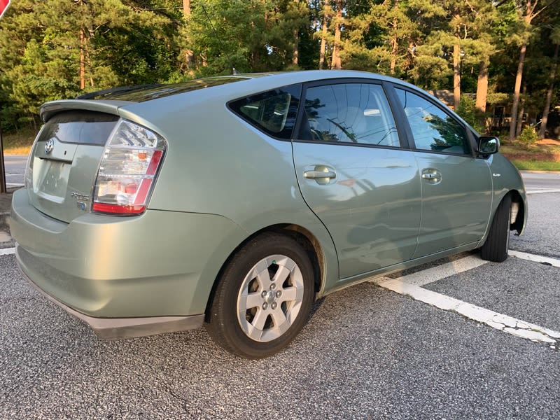 Toyota Prius 2007 price $3,900