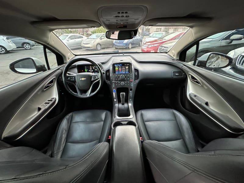 Chevrolet Volt 2013 price $9,555