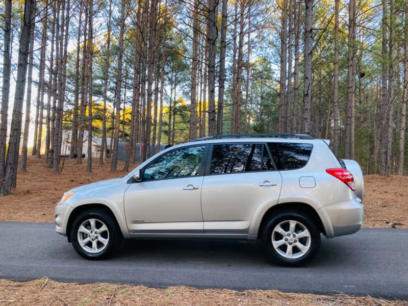 Toyota RAV4 2011 price $11,900