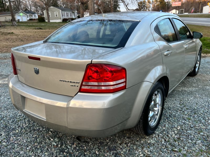 Dodge Avenger 2010 price $3,400