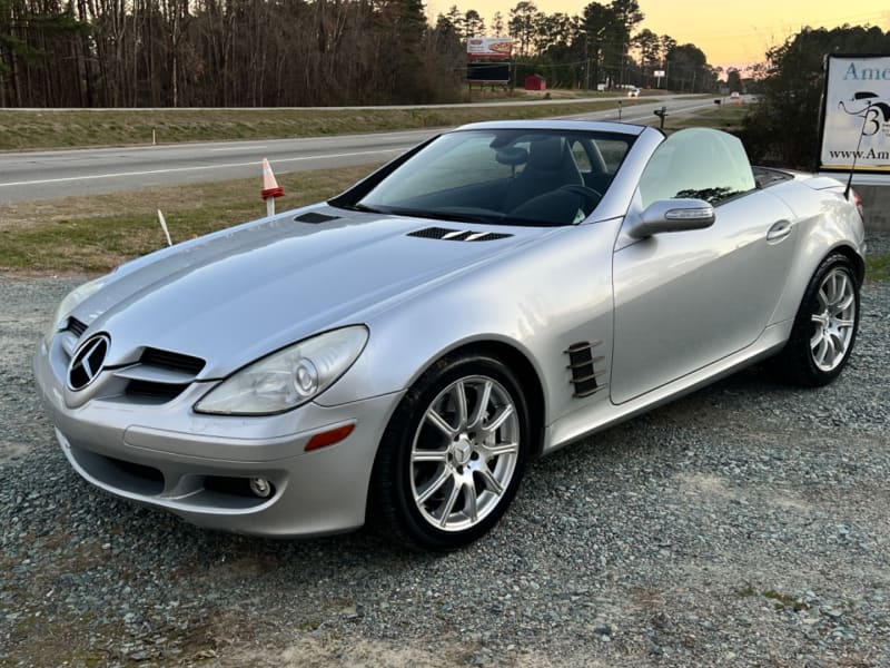 Mercedes-Benz SLK-Class 2005 price $8,900