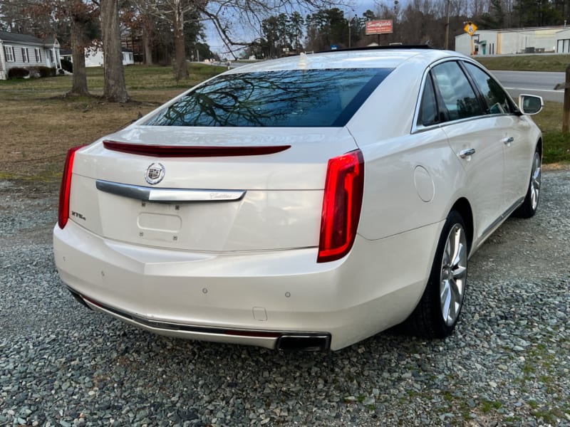 Cadillac XTS 2013 price $9,950