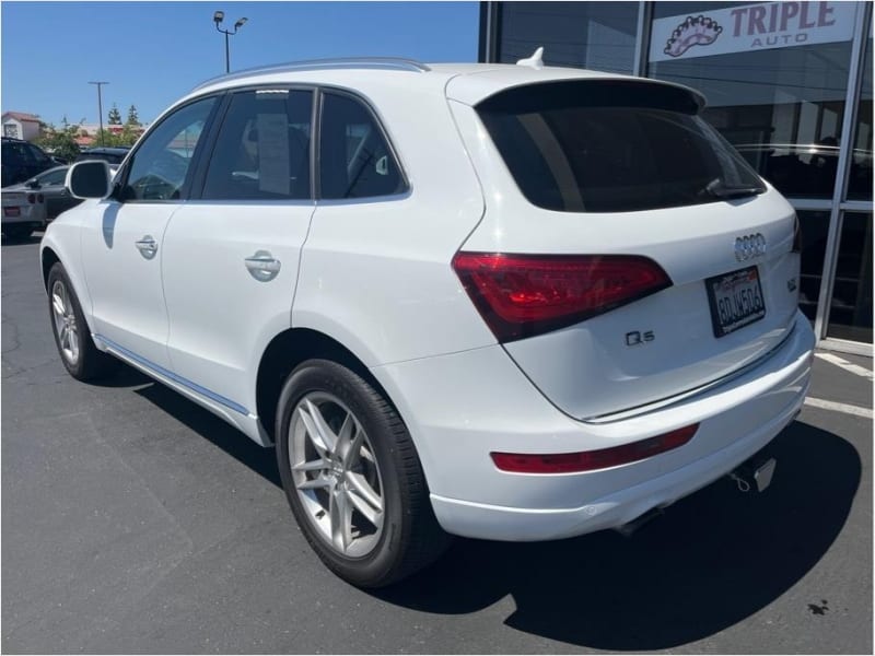 Audi Q5 2015 price $14,995