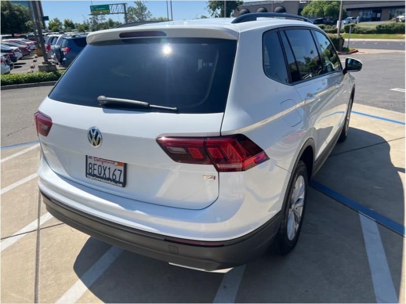 Volkswagen Tiguan 2018 price $14,995