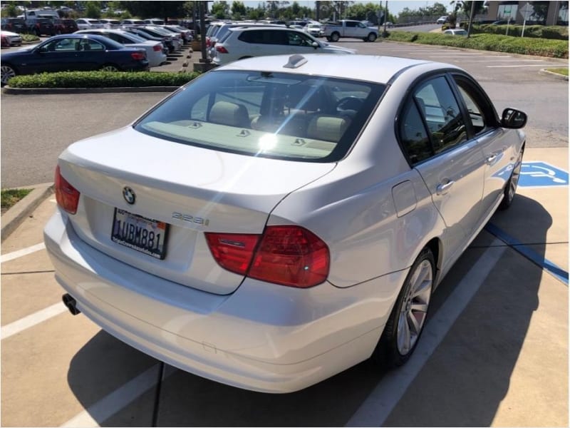 BMW 3 Series 2011 price $9,995