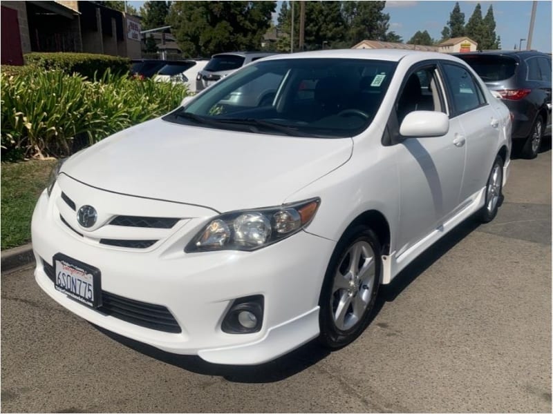 Toyota Corolla 2011 price $11,995