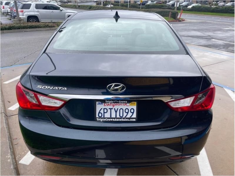 Hyundai Sonata 2011 price $9,995