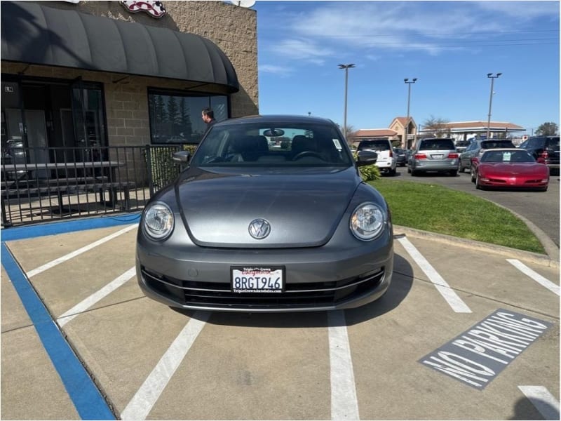 Volkswagen Beetle 2014 price $13,995