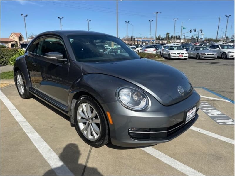 Volkswagen Beetle 2014 price $13,995