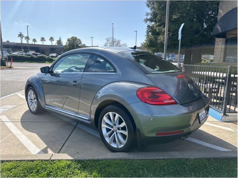 Volkswagen Beetle 2014 price $13,995