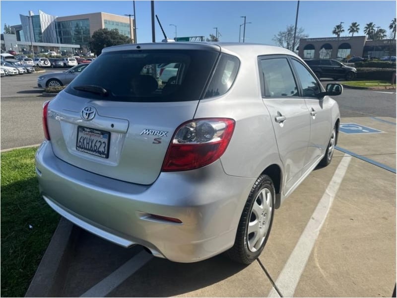 Toyota Matrix 2010 price $10,995