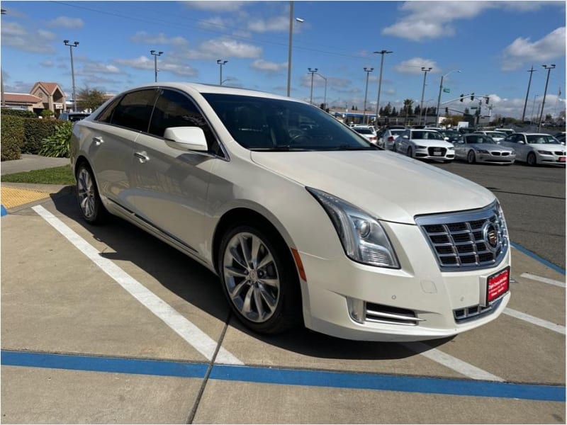 Cadillac XTS 2013 price $14,995