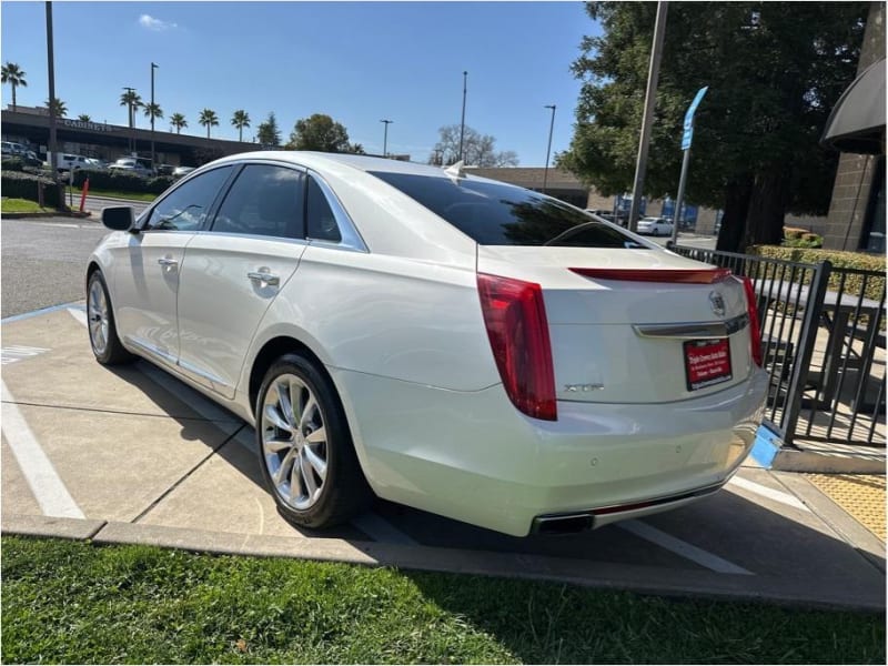 Cadillac XTS 2013 price $14,995