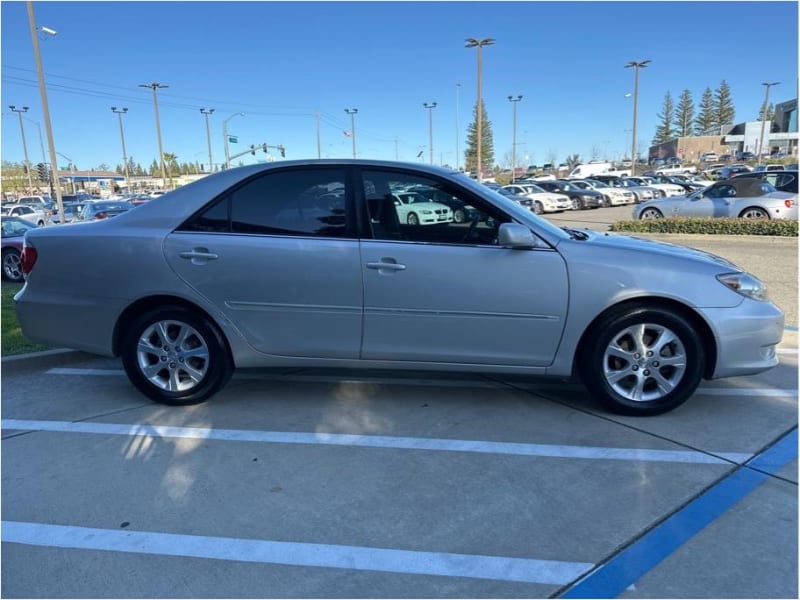 Toyota Camry 2005 price $7,995