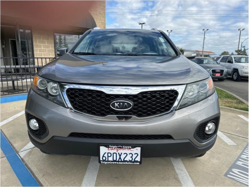 Kia Sorento 2011 price $10,995