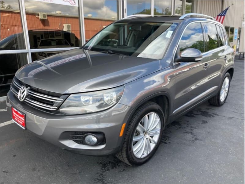 Volkswagen Tiguan 2015 price $9,995