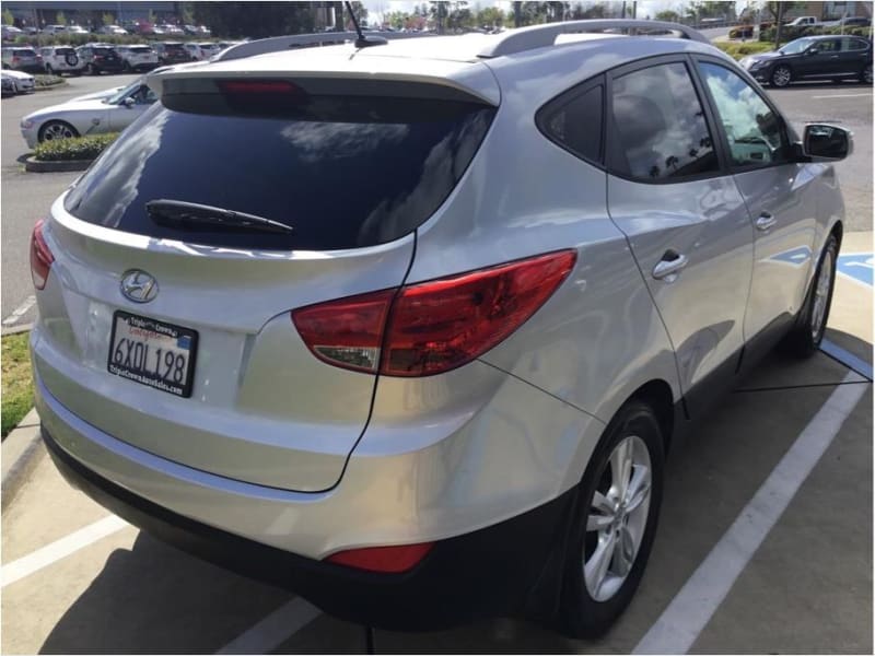 Hyundai Tucson 2013 price $8,995