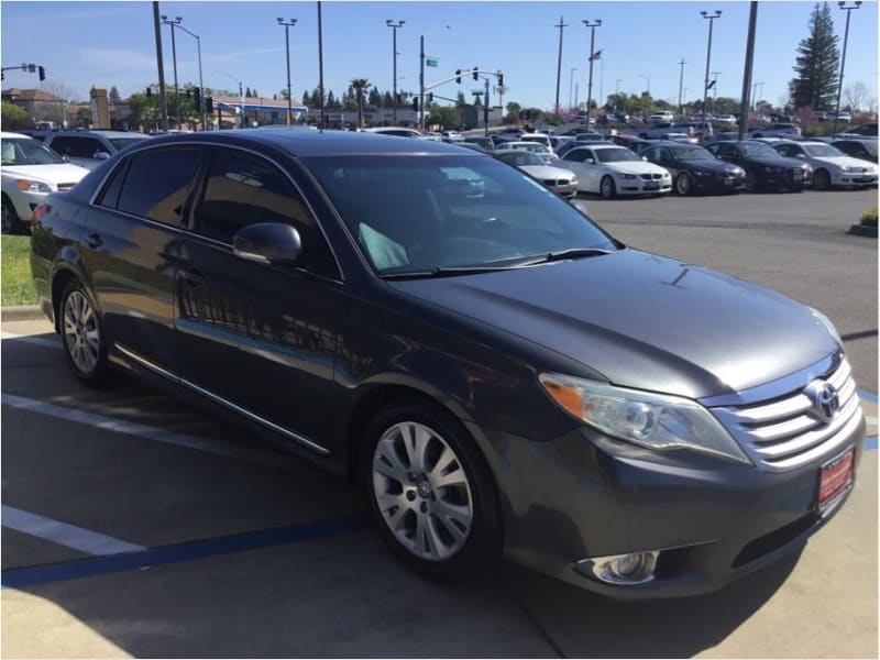 Toyota Avalon 2012 price $13,995