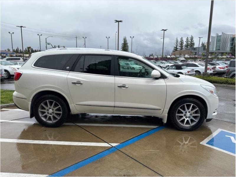 Buick Enclave 2015 price $13,995