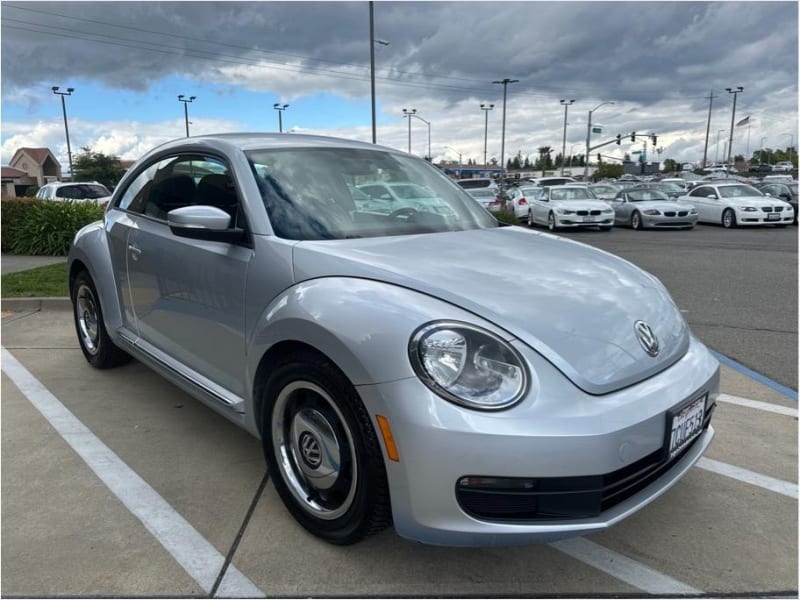 Volkswagen Beetle 2012 price $10,995