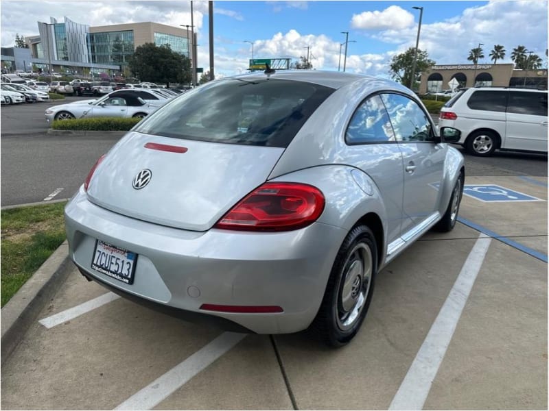 Volkswagen Beetle 2012 price $10,995