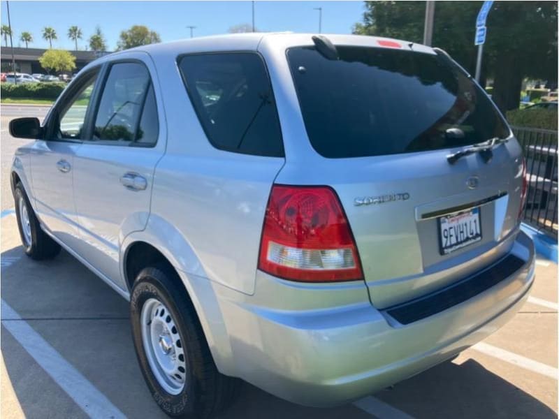 Kia Sorento 2005 price $6,995