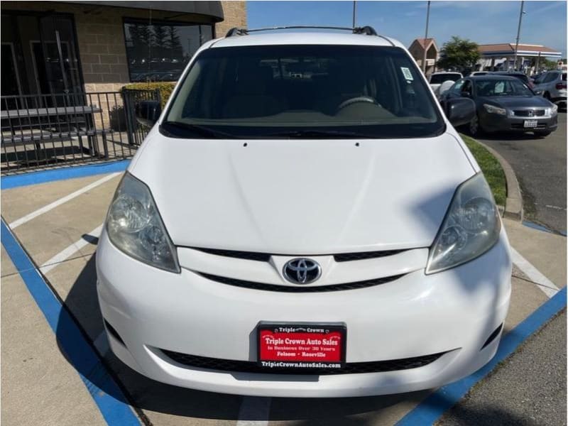 Toyota Sienna 2006 price $8,995