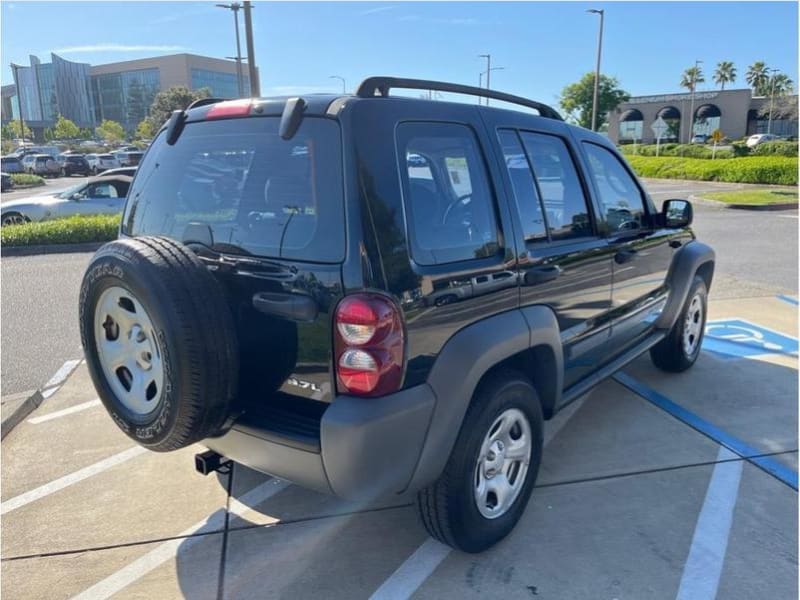 Jeep Liberty 2005 price $7,995