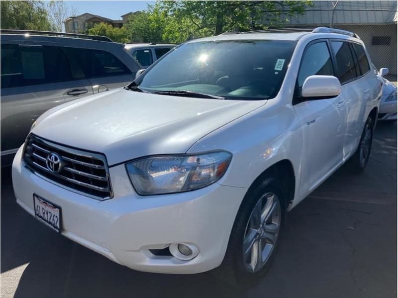 Toyota Highlander 2010 price $15,995