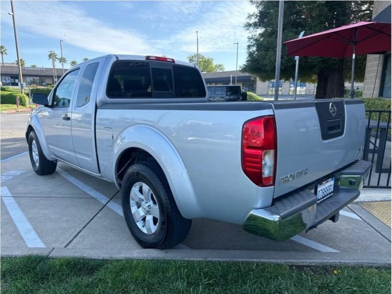 Nissan Frontier King Cab 2011 price $14,995