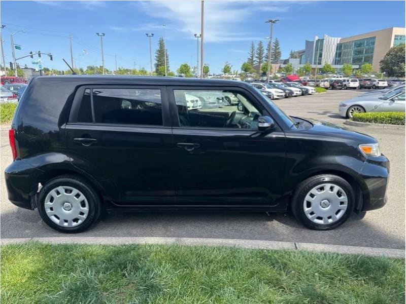 Scion xB 2014 price $10,995