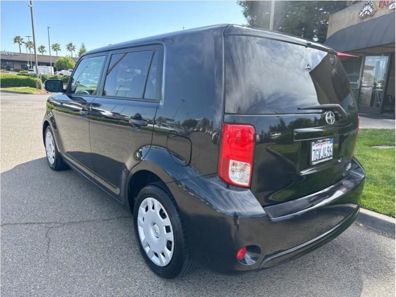 Scion xB 2014 price $10,995