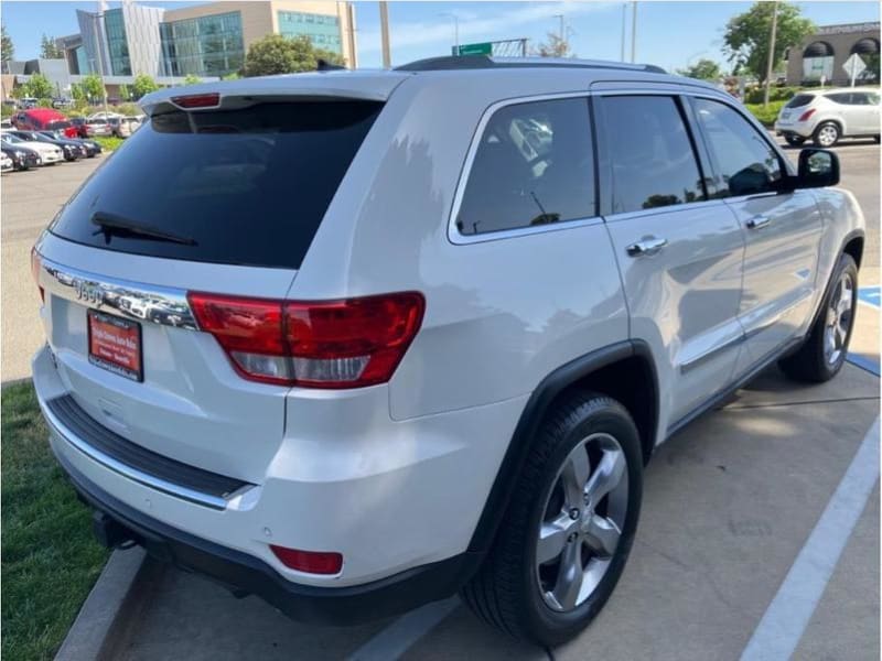 Jeep Grand Cherokee 2011 price $13,995