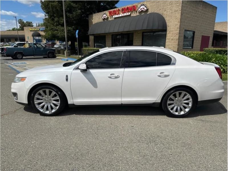 Lincoln MKS 2012 price $10,995