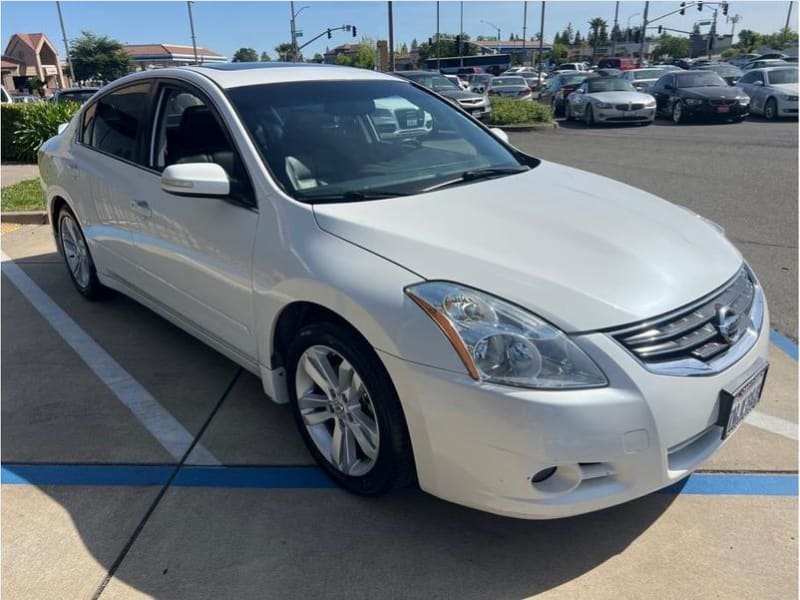 Nissan Altima 2011 price $8,995