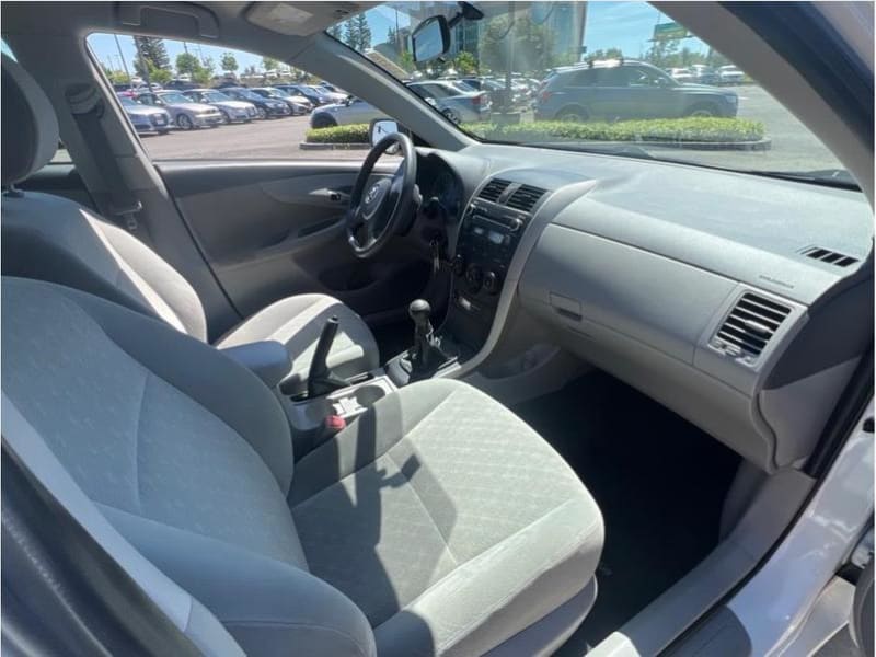 Toyota Corolla 2010 price $11,995