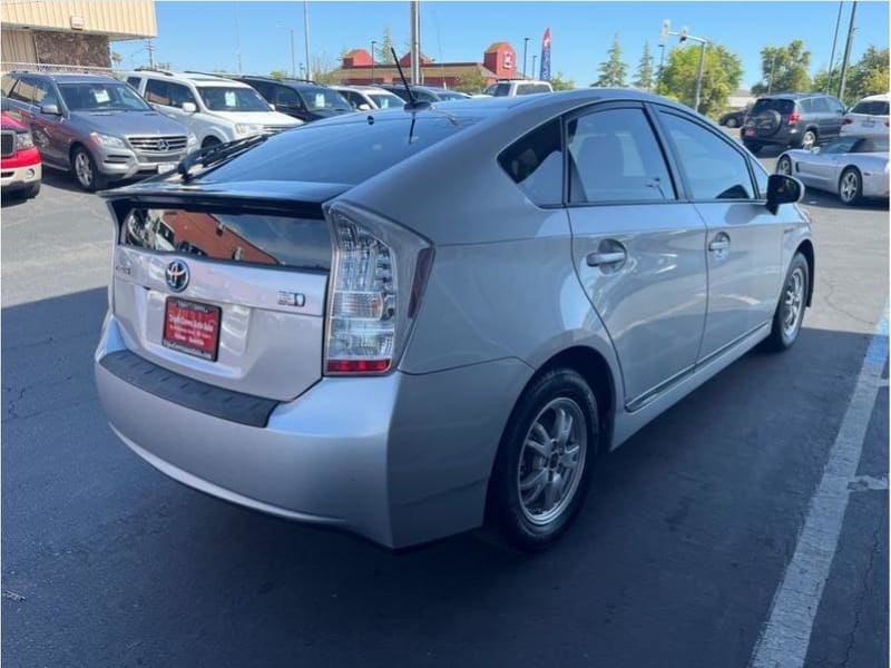 Toyota Prius 2010 price $9,995