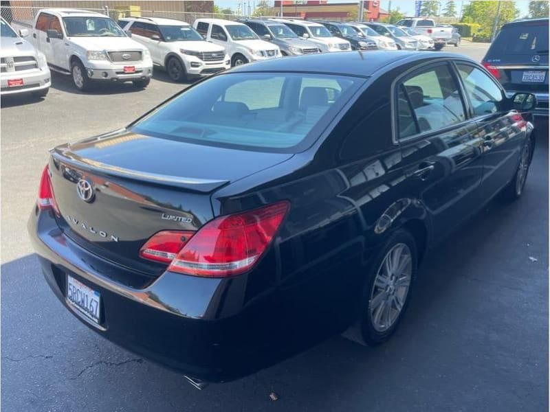 Toyota Avalon 2006 price $10,995